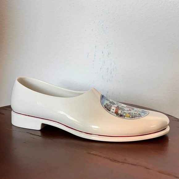 Villeroy and Boch Naif Christmas Porcelain Shoe - Picture 4 of 5